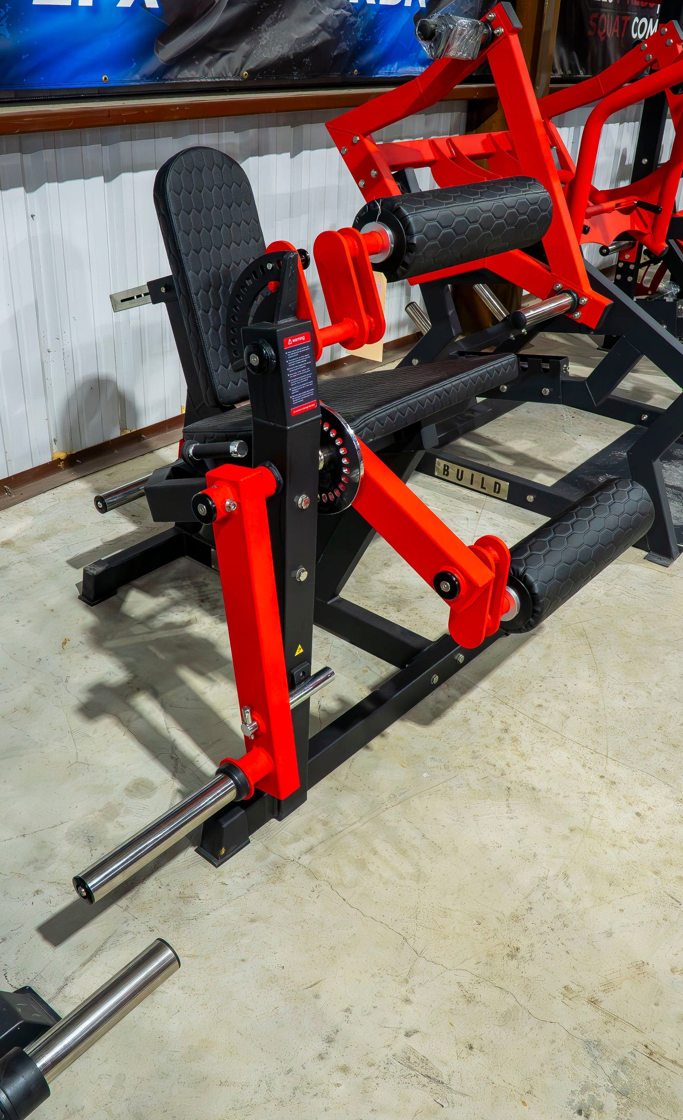 BUILD Seated Leg Extension / Leg Curl (New)