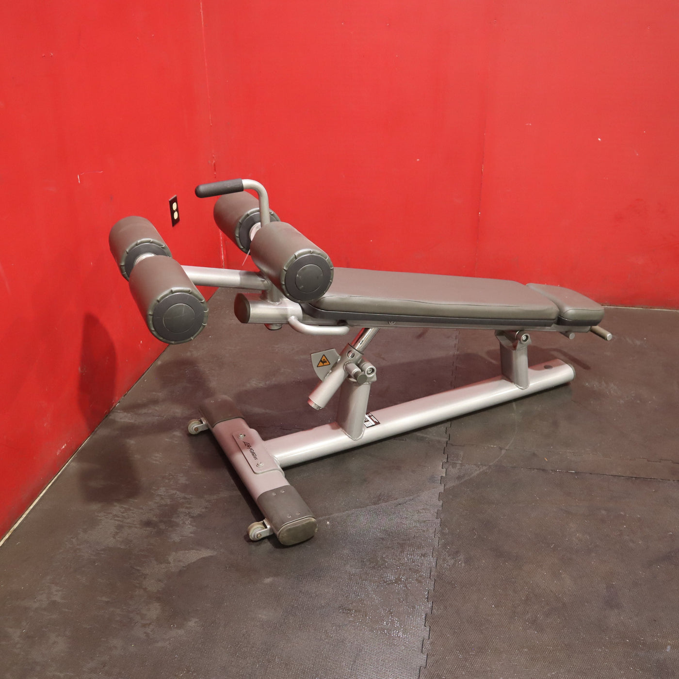 Life Fitness Decline Bench (Remanufactured)