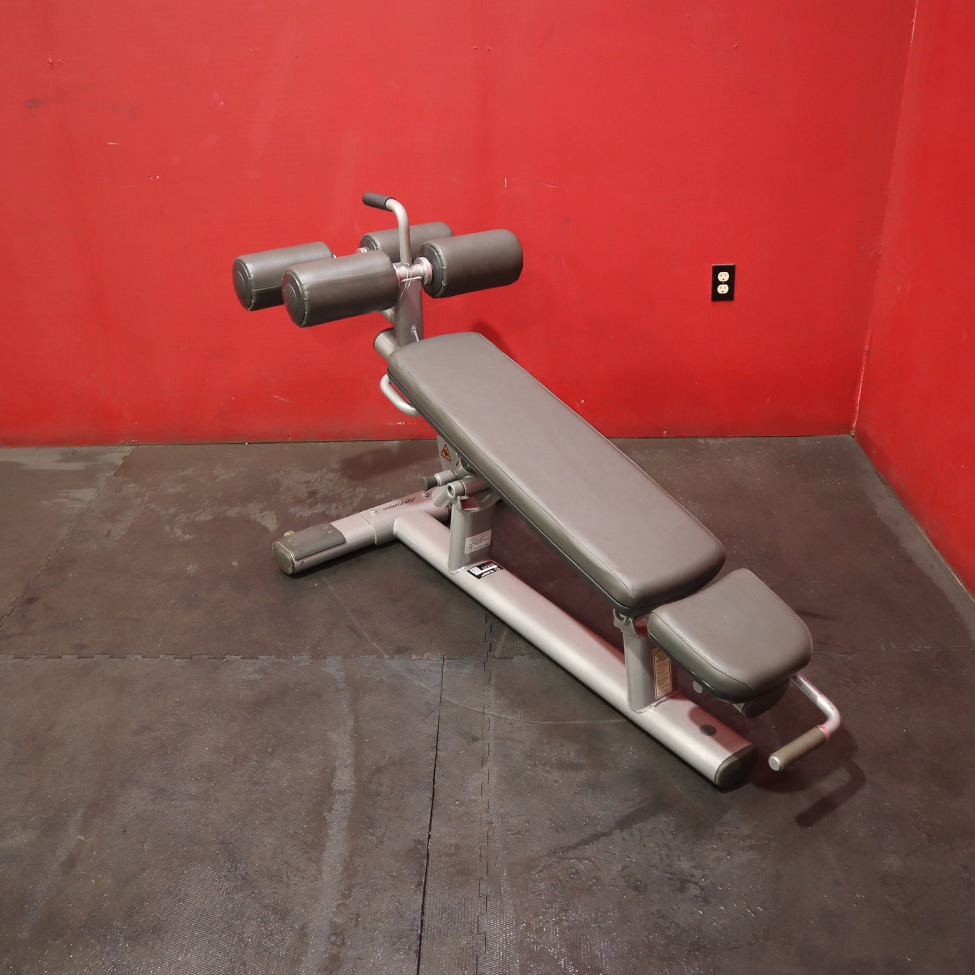 Life Fitness Decline Bench (Remanufactured)