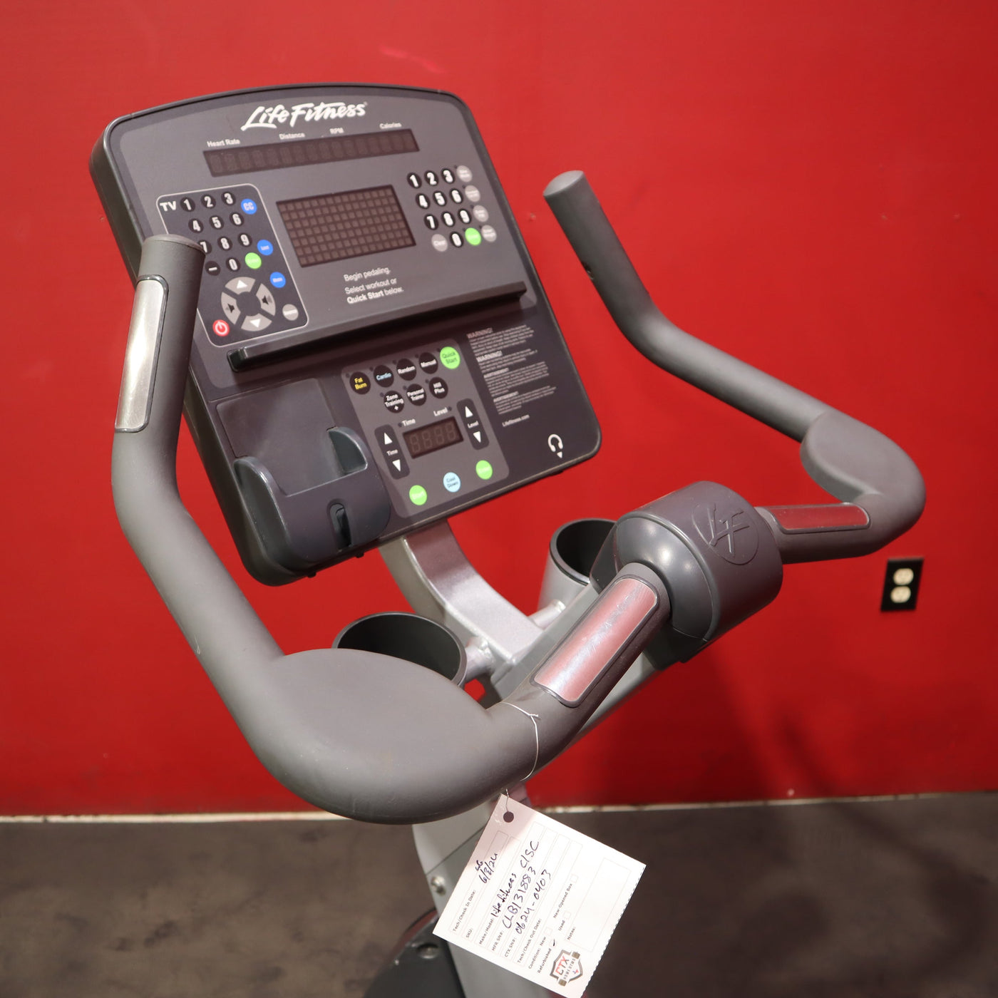 Life Fitness Integrity CLSC Upright Bike (Remanufactured)