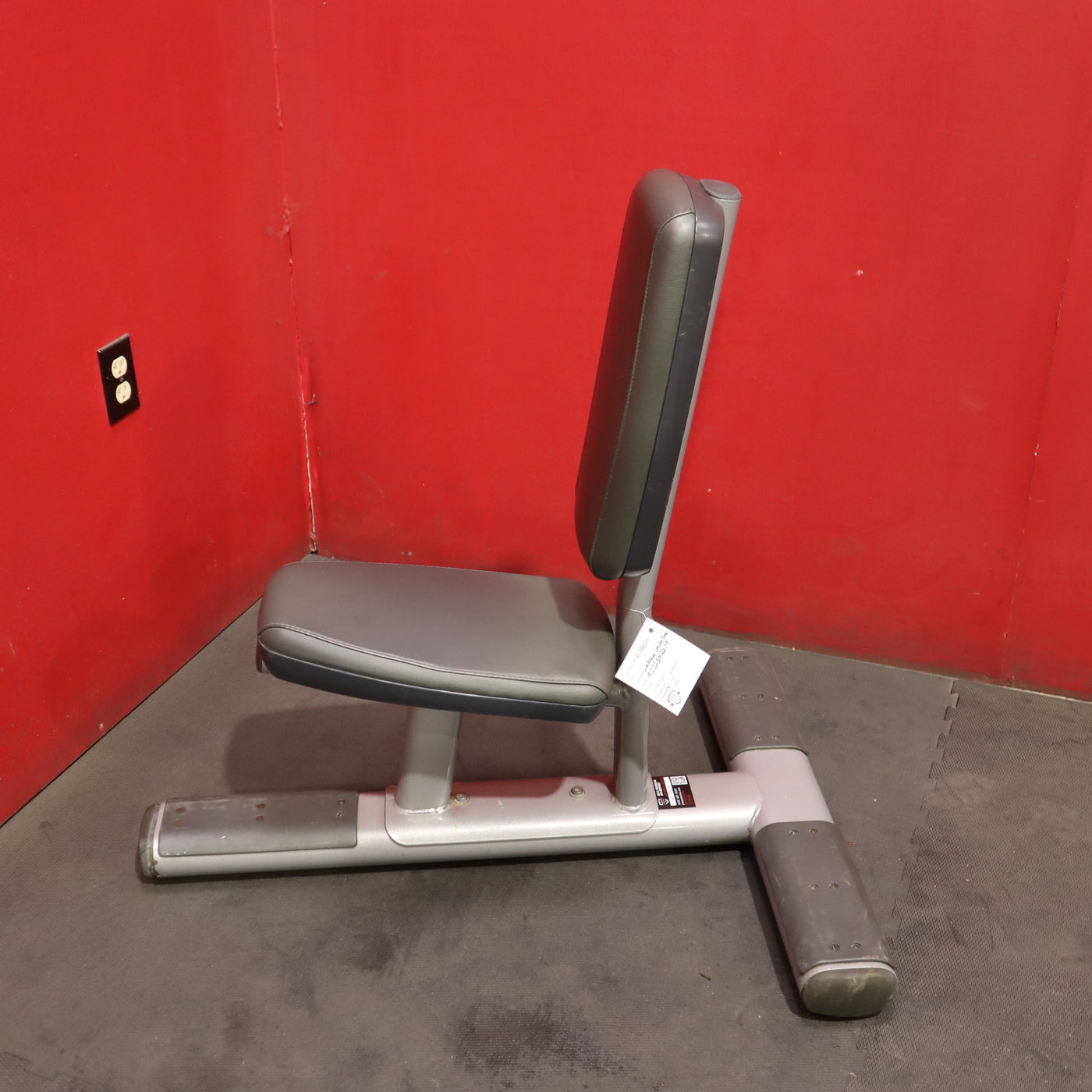 Life Fitness Utility Bench (Remanufactured)