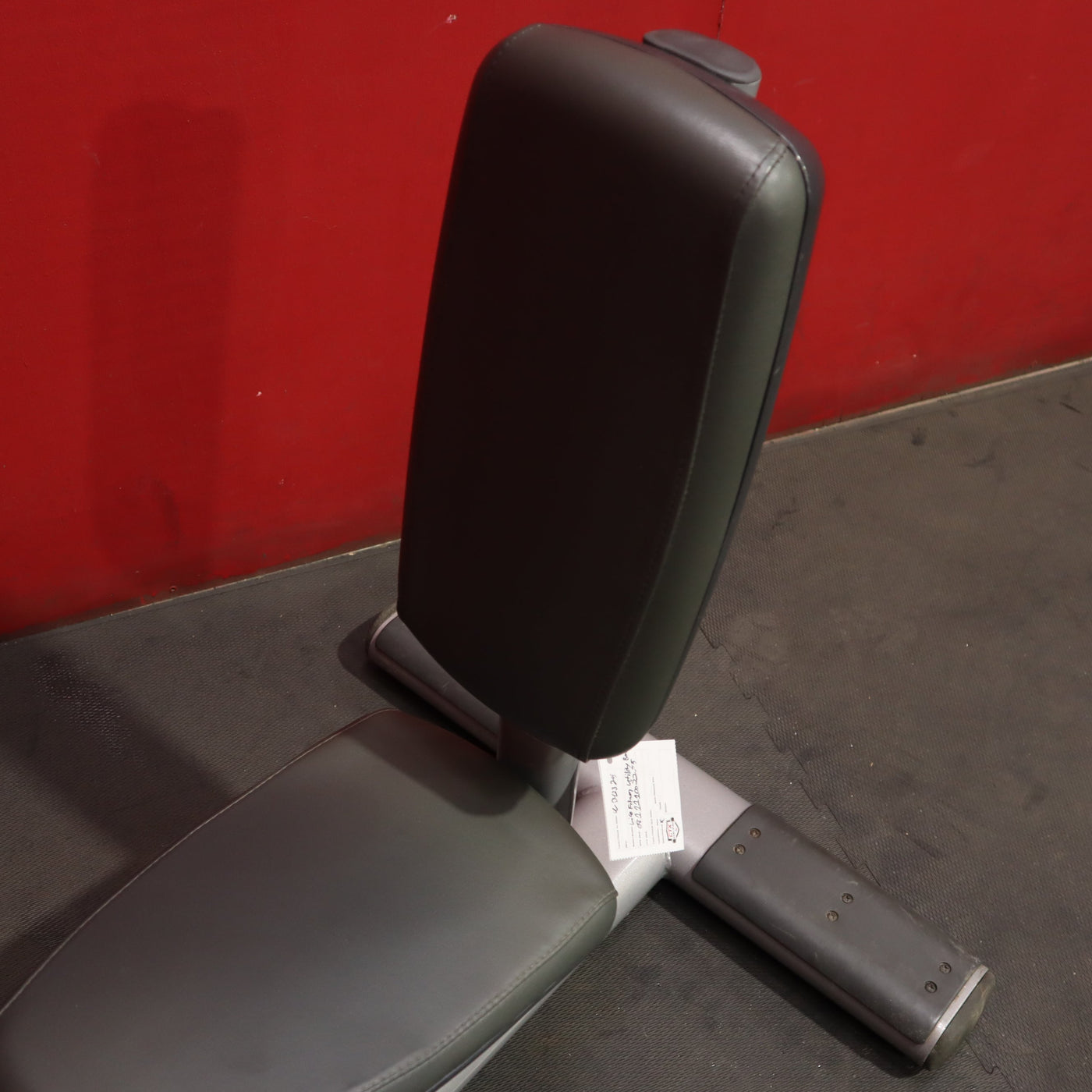 Life Fitness Utility Bench (Remanufactured)
