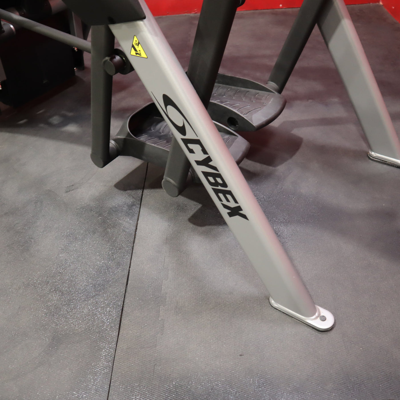 Cybex R Series Total Body Arc Trainer w/ 50L Console (Remanufactured)